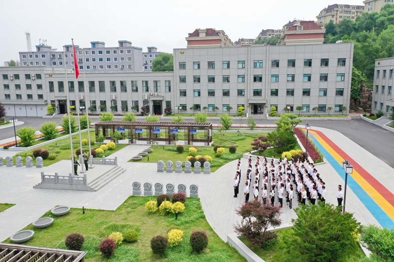 信通集團(tuán)組織開(kāi)展“心系信通促發(fā)展 禮贊七一頌黨恩”慶七一黨日活動(dòng)